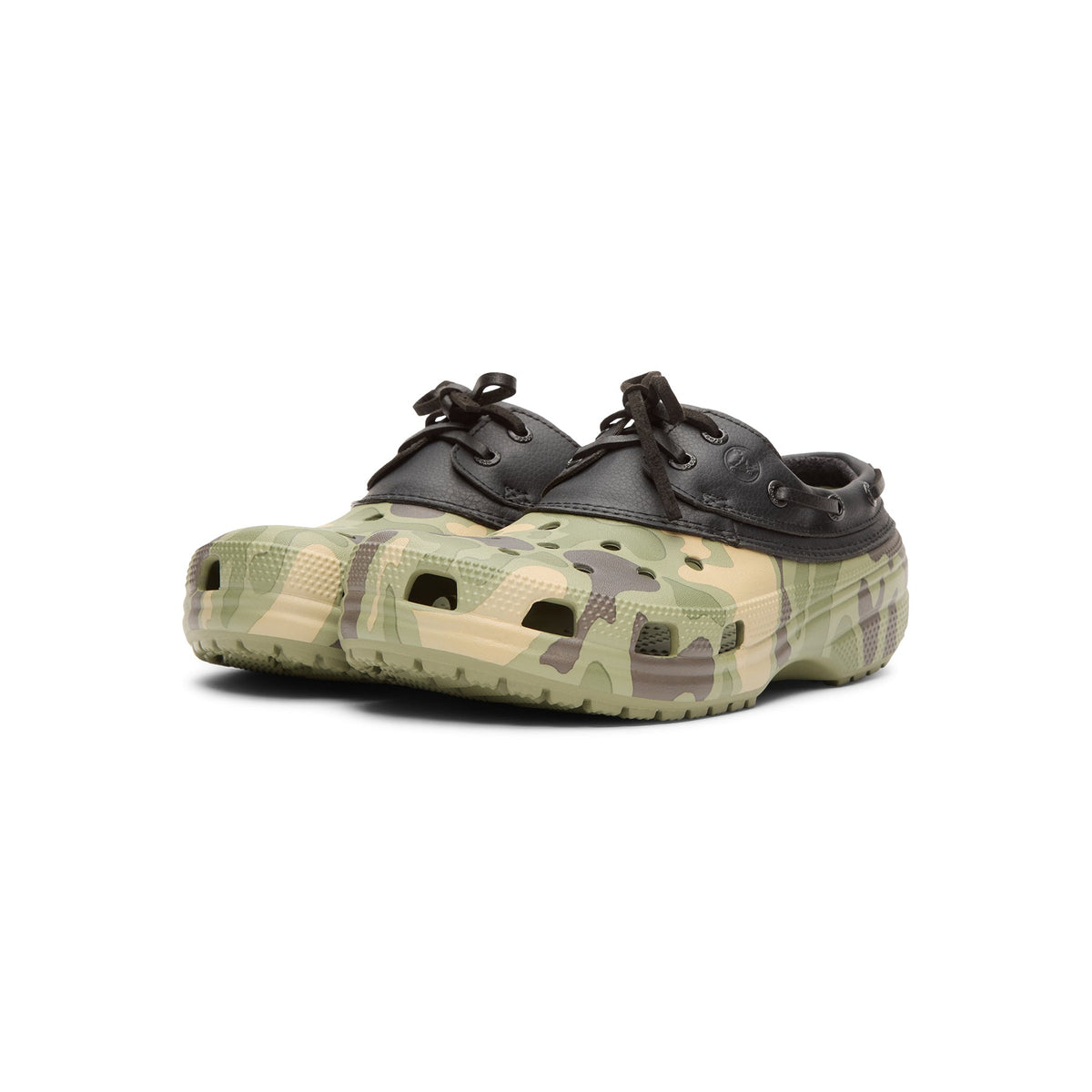 Crocs Classic Duck Camo Boat Shoe  (Black/Cargo)