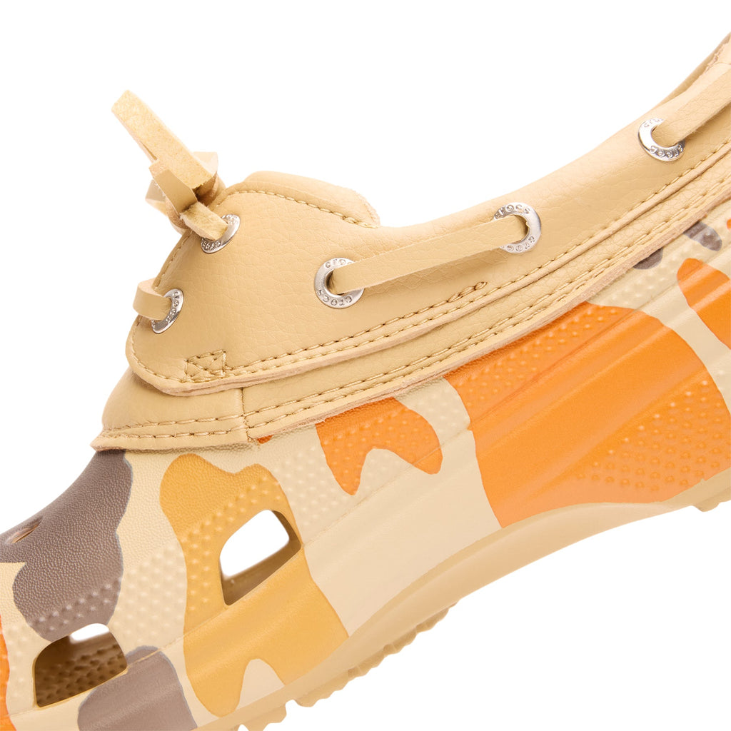 Crocs Classic Duck Camo Boat Shoe  (Tan/Shocking Orange)