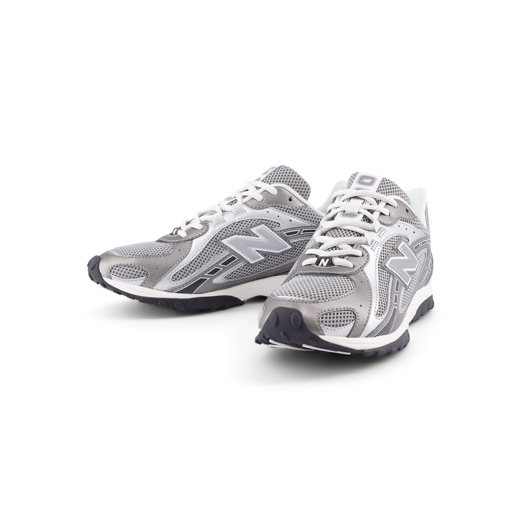 New Balance 204L (SILVER)
